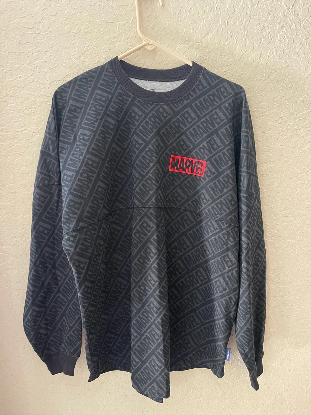 Disney Parks Marvel Monogram Spirit Jersey Medium Black Red Logo
